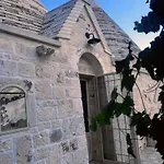 Trulli La Quercia Del Nonno Ferienhaus