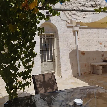 Trulli La Quercia Del Nonno * Locorotondo